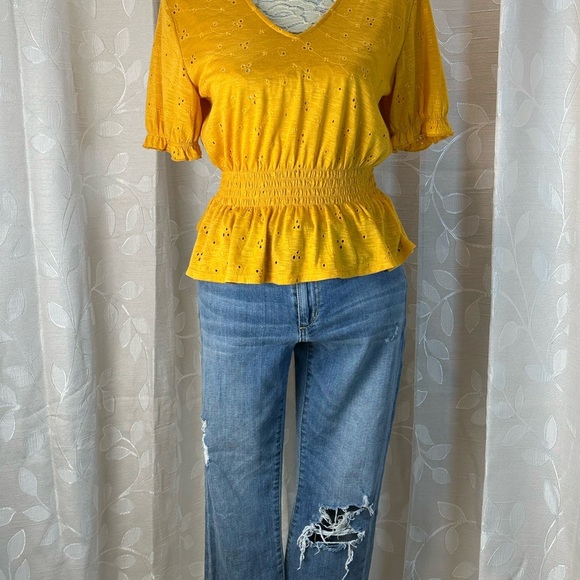 Joe’s Jeans Women’s Size‎ 28 Cuff Crop Distressed Wakley  Medium Wash Mid-Rise - Picture 10 of 11